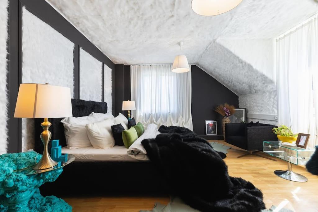 Free Parking-3br-200m2 House-ac-1000m2 Garden *