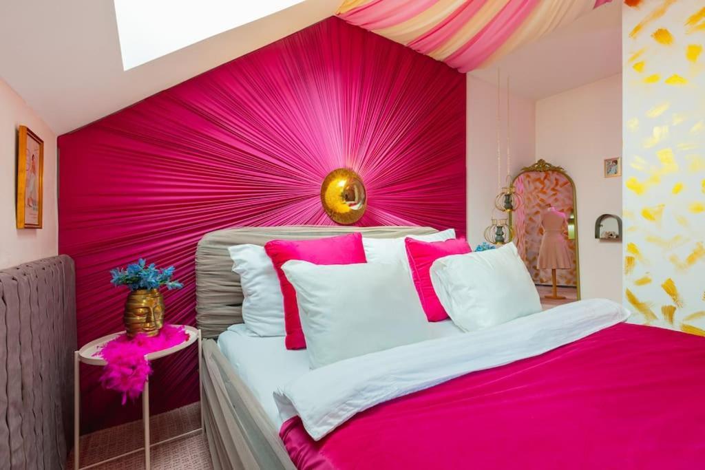 Free Parking-3br-200m2 House-ac-1000m2 Garden *