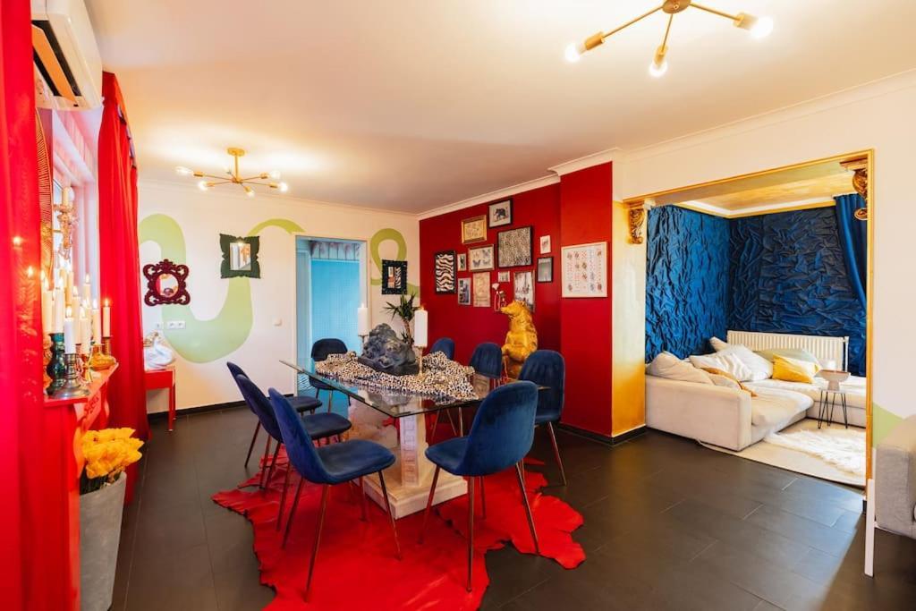 Free Parking-3br-200m2 House-ac-1000m2 Garden